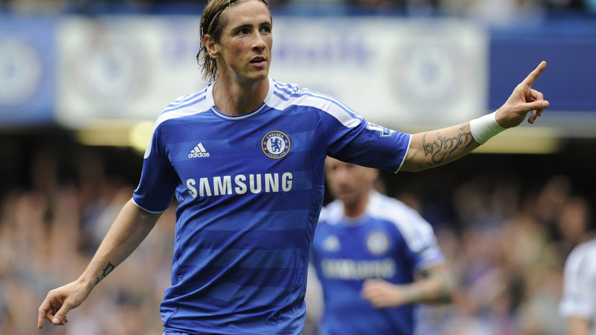 赫梅列夫斯基全力冲刺舞动泳池，赫梅利诺夫